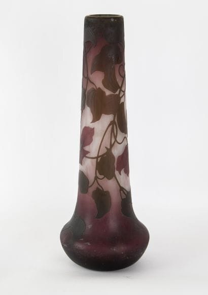 DAUM NANCY. 
Vase with flattened body and...