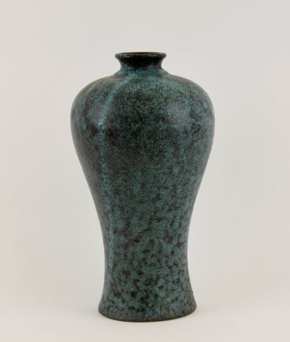 ACCOLAY.
Meiping ceramic vase with blue and...