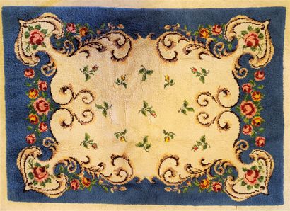 French work from the 1950s.
Stitch-knotted...