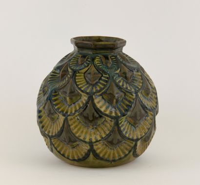 MOUGIN Frères, in the taste of.
Stoneware...