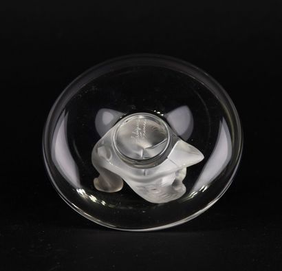 LALIQUE France.
Circular crystal baguier,...