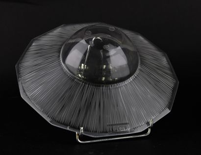 LALIQUE France.
Circular crystal bowl with...