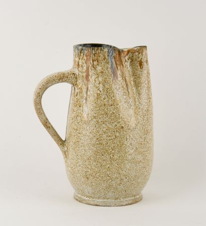 ACCOLAY.
Ceramic jug with beige and white...