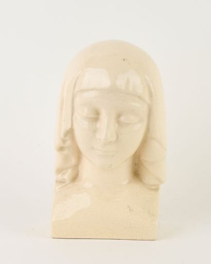 Henri-Paul REY (1904-1981).
Bust of the Virgin.
Beige...