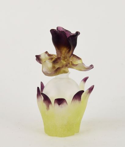 DAUM France, 
Perfume bottle in glass and...