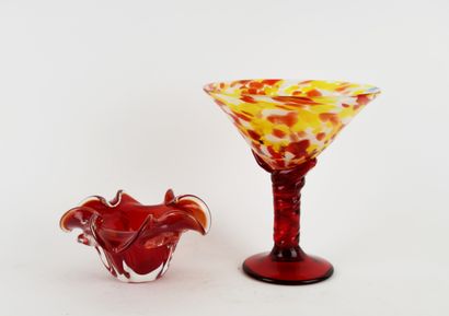 MURANO.
Footed glass bowl with red, white...