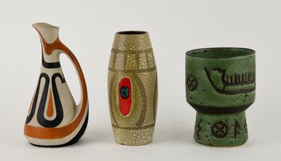 Meeting of foreign ceramics, including:
-...