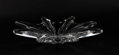 BACCARAT.
Moulded crystal star-shaped bowl,...