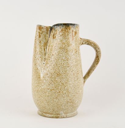 ACCOLAY.
Ceramic jug with beige and white...