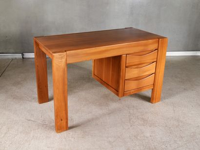 REGAIN HOUSE.
Solid elm desk with a right-hand...