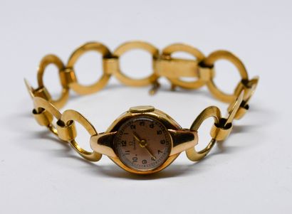 OMEGA.
Montre de poignet en or jaune.
Cadran...