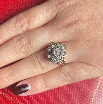 18K (750 thousandths) white gold and platinum...