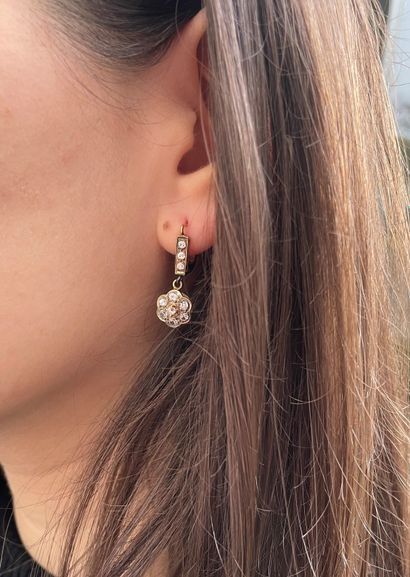 Pair of 18K (750 thousandths) yellow gold...