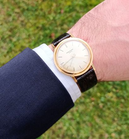 PATEK PHILIPPE. 
Montre Patek Philippe Calatrava...