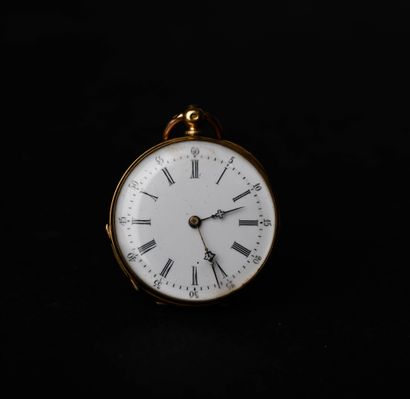 Montre de col en or jaune.
Revers niellé...