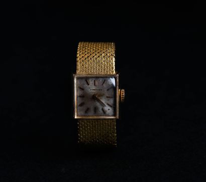 Montre de dame LONGINES en or jaune 18 carats...