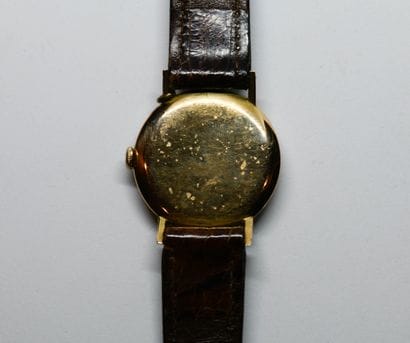 MATHEY-TISSOT.
Montre bracelet en or rose...