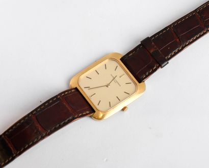 VACHERON CONSTANTIN.
Montre d'homme rectangulaire...