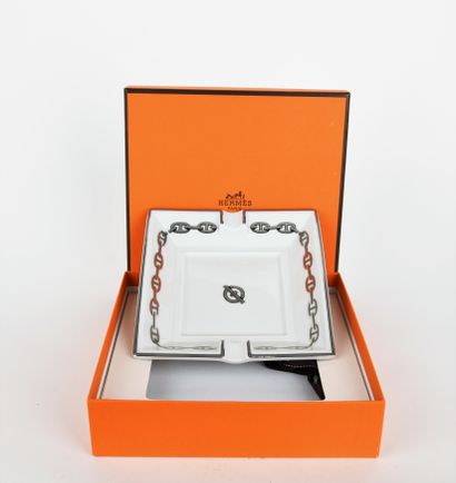 HERMES.
Porcelain ashtray decorated with...