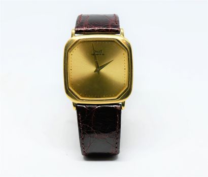 PIAGET.
Montre de poignet en or jaune. 
Le...