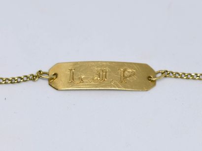 Curb in yellow gold 750 thousandths monogrammed...