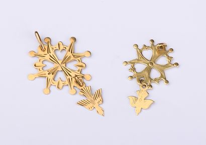 Meeting of two Saint-Esprit in 18-carat yellow...