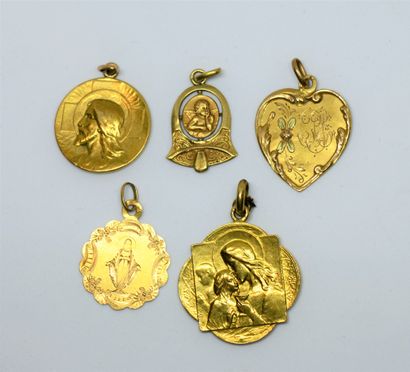 Reunion of 5 medals, 3 of them religious,...