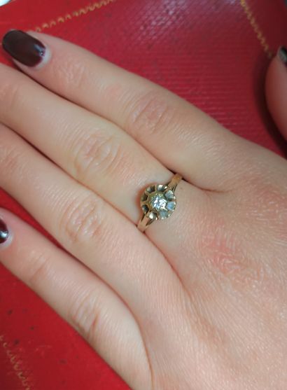 Solitaire ring in 18-carat (750 thousandths)...