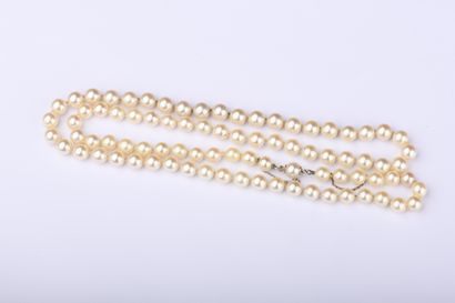 Choker necklace with 83 cultured pearls,...
