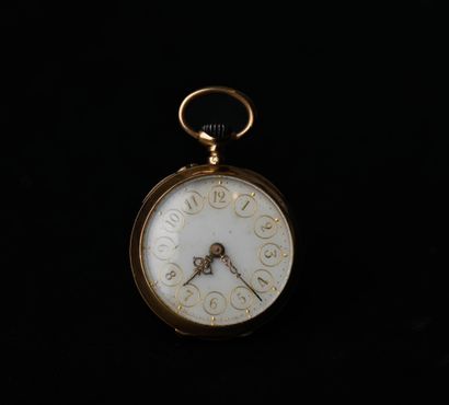 Montre de col en or jaune.
Revers monogrammé.
Cuvette...