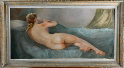 French school, 1950s
Large reclining nude
Oil...