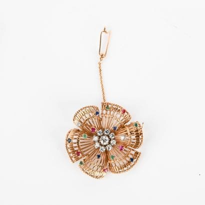 Flower brooch in 18-carat (750 thousandths)...