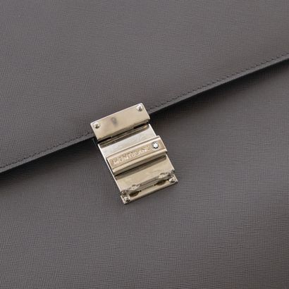 MONTBLANC
cartable serviette en cuir, gris
Bijouterie...