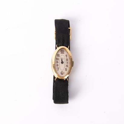 Idol oval yellow gold (750 thousandths) ladies'...