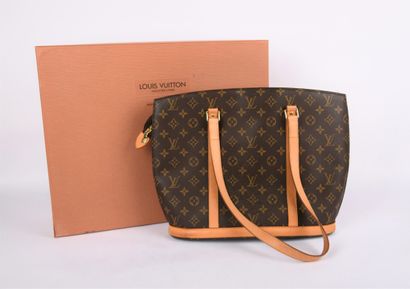 Louis VUITTON
Sac Babylone en cuir monogramm...
