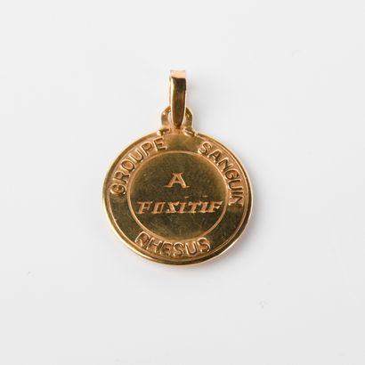 Médaille religieuse en or jaune (750 millièmes)...