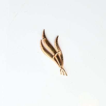 Fern pendant in 18-carat (750 thousandths)...