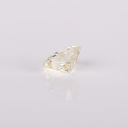 Solitaire set with a 3.99-carat cut diamond,...