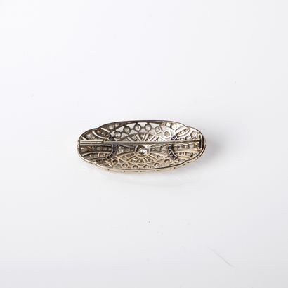 Oval Art Deco brooch with openwork design,...