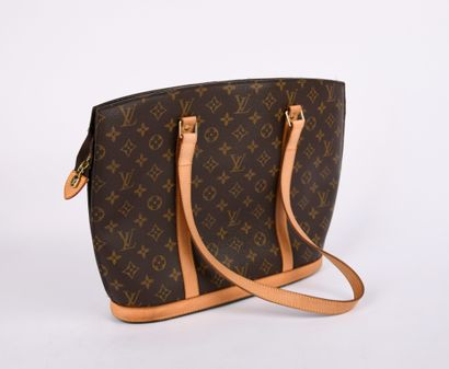 Louis VUITTON
Sac Babylone en cuir monogramm...