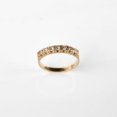 American half wedding band in 14-carat (585...