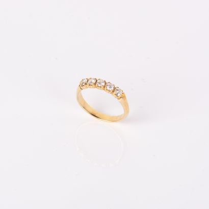 Half wedding ring set with 5 modern-cut diamonds,...