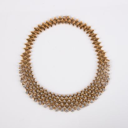 From the House of BOUCHERON
Fully articulated...