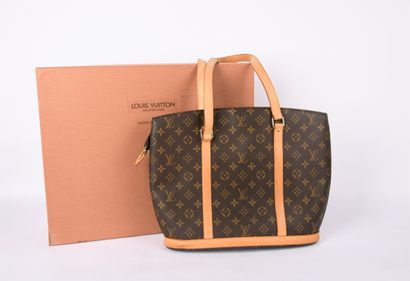 Louis VUITTON
Sac Babylone en cuir monogramm...