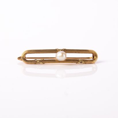 Broche en or jaune 18 carats (750 millièmes)...