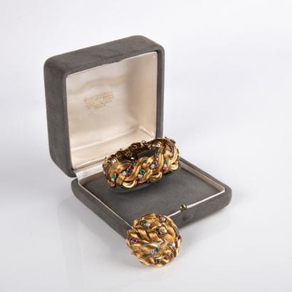 From the House of BOUCHERON
Half-set 
