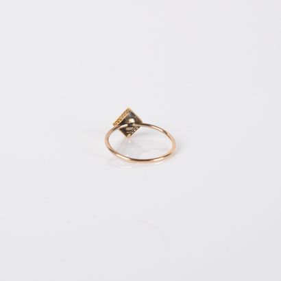 Antique ring with square motif adorned with...