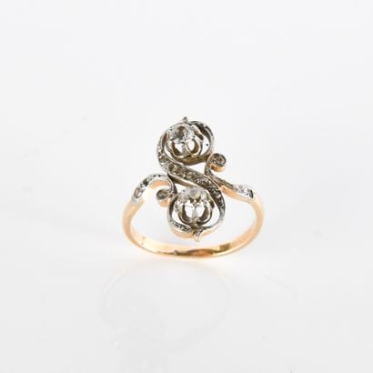 Toi et Moi antique ring set with two old-cut...