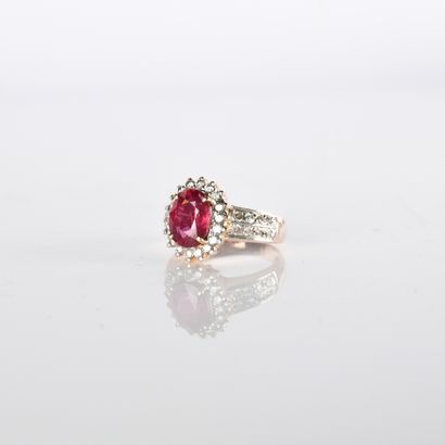 Modern ring, foreign work, centered on a...
