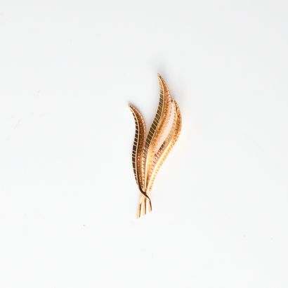 Fern pendant in 18-carat (750 thousandths)...